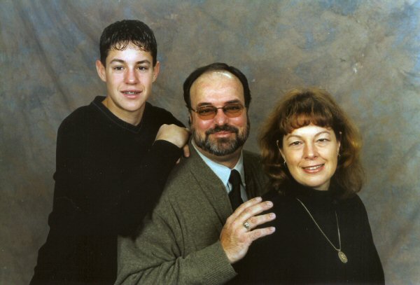 Scott Gallup Family 12-2003.jpg (40174 bytes)